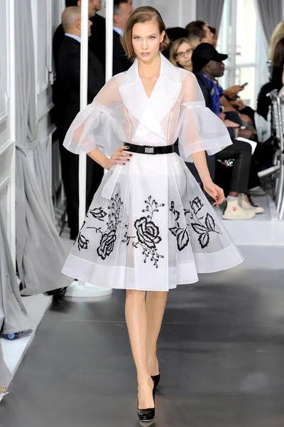 Look 1